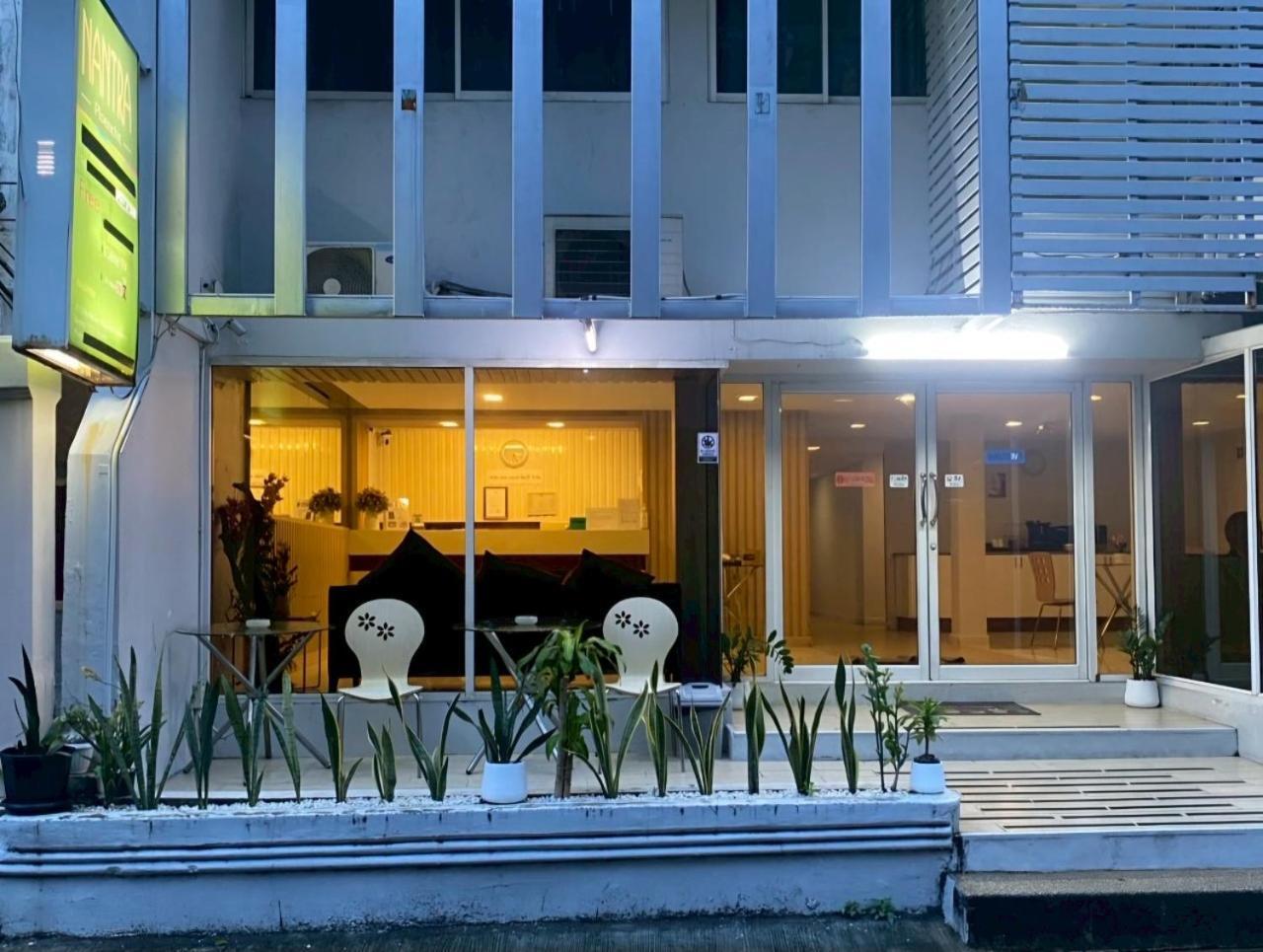 โรงแรมนันทรา เพลินจิต โรงแรม