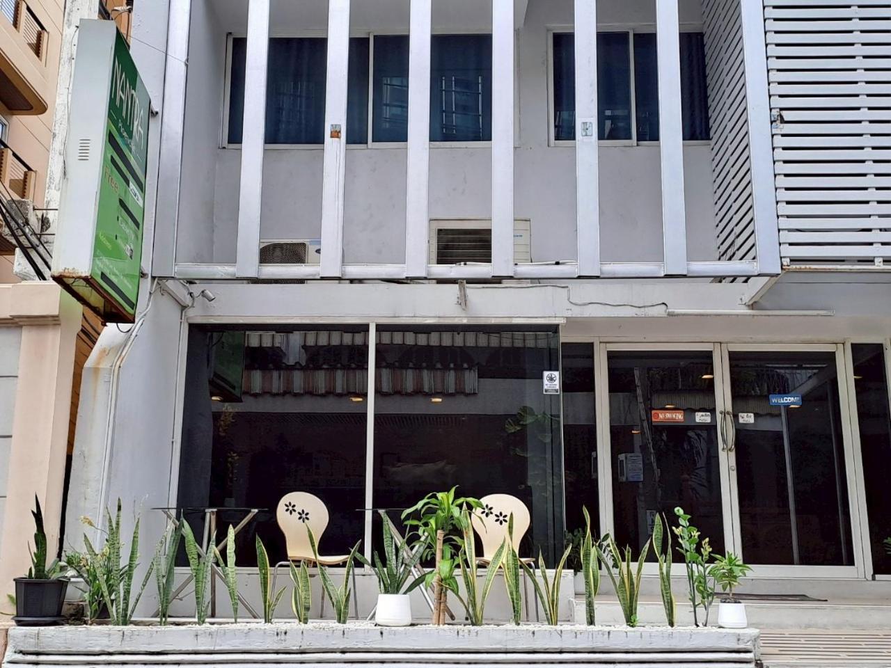 Nantra Ploenchit 3*